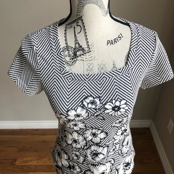 Anthro Maeve Floral Print Chevron Black White Top - Picture 2 of 8